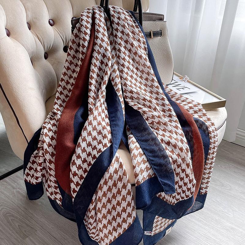 

Scarves Women's Spring And Summer Scarf Tulle Houndstooth Sunscreen Shawl Beach Towel Women Luxury