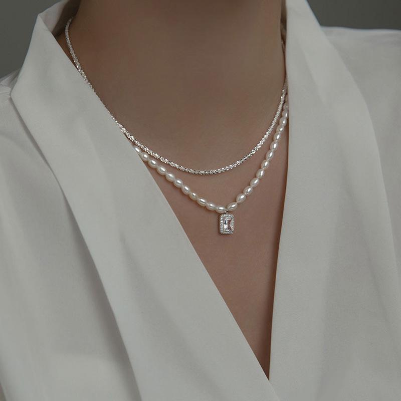 

Other 925 Sterling Silver Sparkling Square Necklace Stacked Pearl Pendant Temperament Women Luxury Clavicle Chain Fine Jewelry