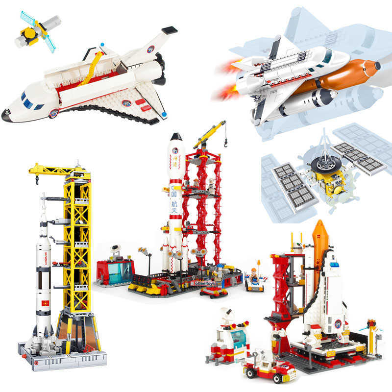 

Space Station Saturn V Rocket Building Blocks City Shuttle Launch Center Atellite Astronaut Figure Bricks Set Children Toys Gift Q0624