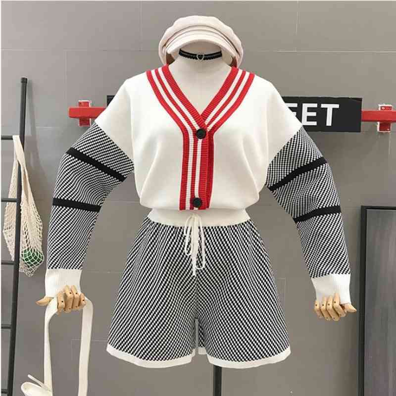 

Knitted Shorts tracksuit Women Autumn Fashion High quality Contrast color Sweater Coat and Plaid Two-piece Set 210525, Black
