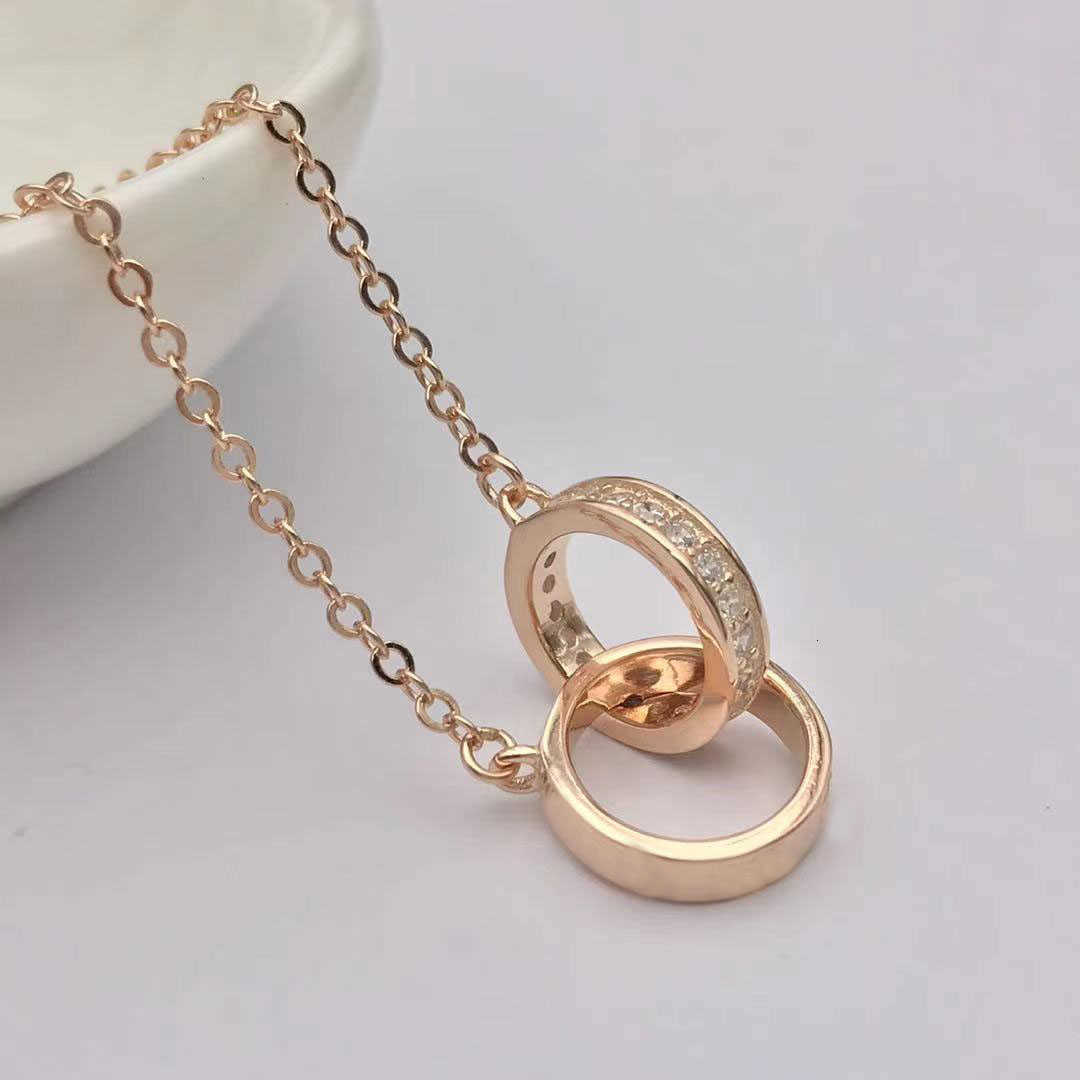 

Fashion Charm Diamond Necklace Ladies Creative Double Ring Pendant Luxury Jewelry with Exquisite Packaging Gift Box