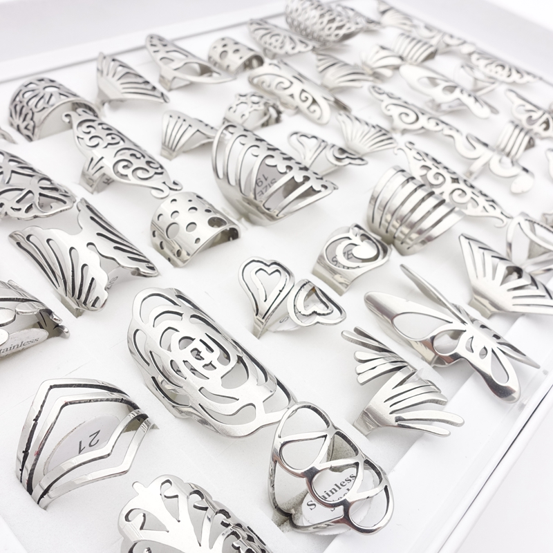 

Wholesale 50pcs Mens Womens Band Rngs Mix Styles Silver Color Stainless Steel Fashion Jewelry Beautiful Party Gifts Carved Patterns