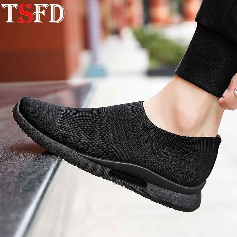 

Slip on Men's Running Shoes Men Sneakers Large Size Sports Shoes Man Mesh Sport Shoe Male Low Top Flat Athletic Trainers New Q5