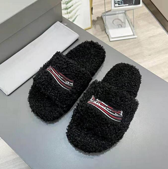 

Ladies Paris New woolen Sheepskin Winter slipper fur one piece lamb wool warm and comfortable wear resistant rubber flat slippers slide With Brand box, Black