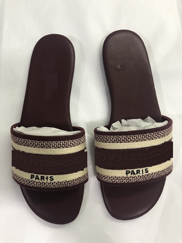 

luxury Designer Leather Ladies Sandals Summer Flat Slipper fashion beach Cartoon Big head Slipper Rainbow letters slippers women shoes REAHA, Red