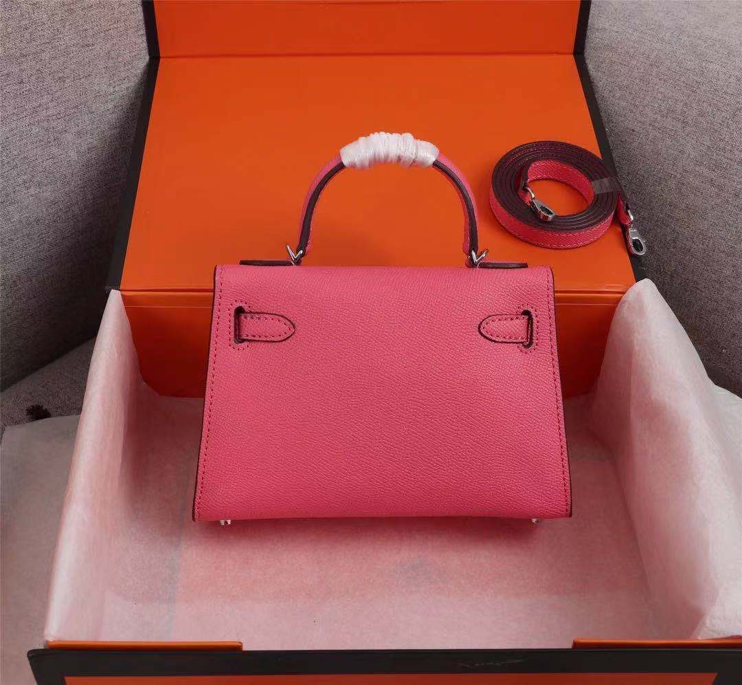 

19CM Luxury Designers Mini Crossbody Bag Handbag Palm Pattern Customized Cow Leather Womens Shoulder Bag Gold Hardware Twist Lock Wedding Purses, 12