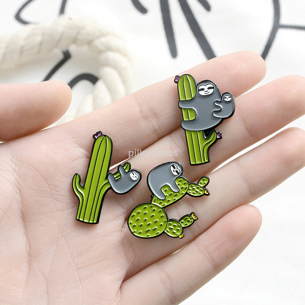 

Summer Bradypod Sloth Play Cactus Brooch pins Enamel animal Lapel pin for women men Top dress cosage fashion jewelry will and sandy, Gray