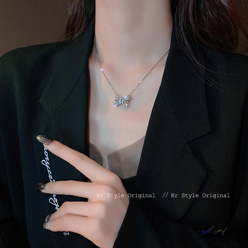 

Chains Light Luxury Micro-set Bow Necklace Female Collarbone Chain Niche Design Sense Network Red 2021 Temperament Neck, Silver