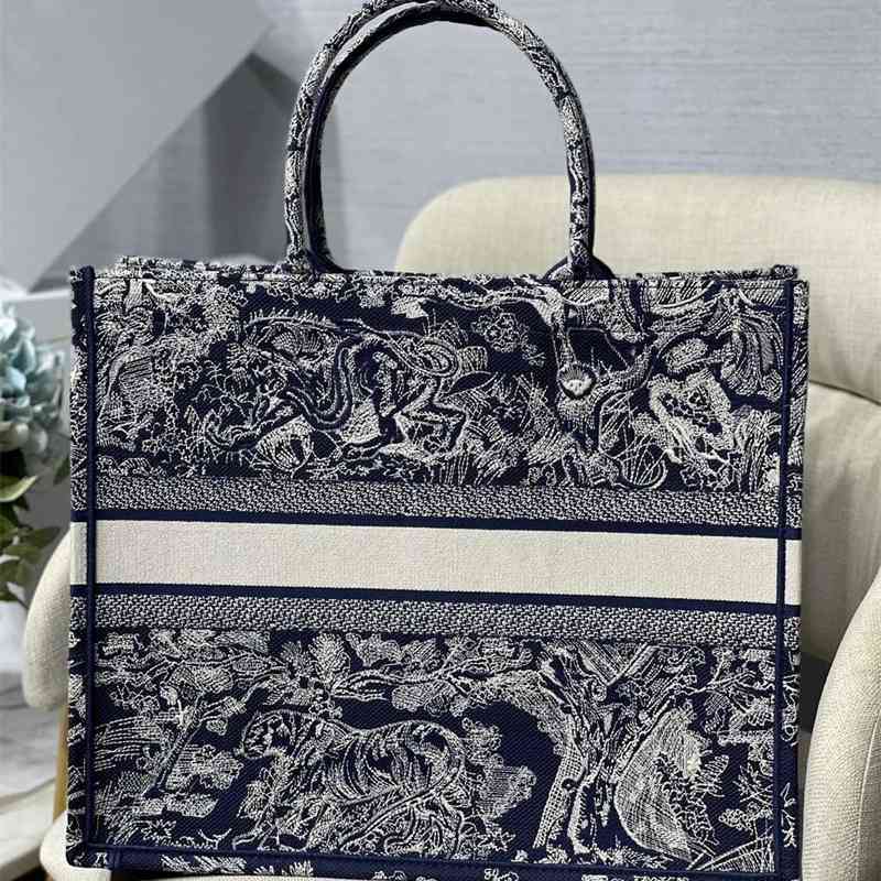 

Women Luxurys Designers Bags 2021 embroidered high quality hand hands Designer Handbag Handbags Totes Crossbody Bag