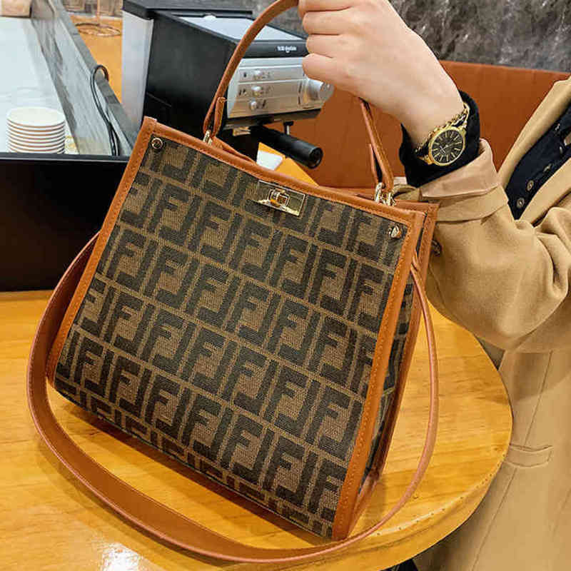 

Pattern TOTE BAG canvas printing bag women's portable shoulder Purse, Brown