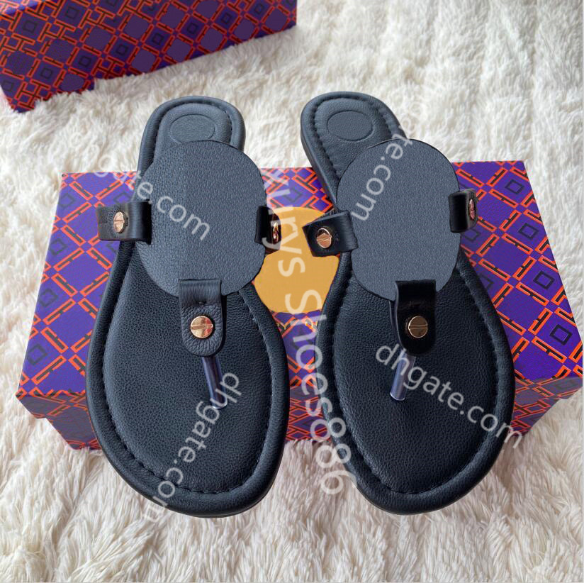 

2021 Women Sandals Hollow out logo Flat Slippers Sandal Studded Girl Shoes Arrivel Jelly Platform Slides Lady Flip Flops with Box 35-43 AAA889