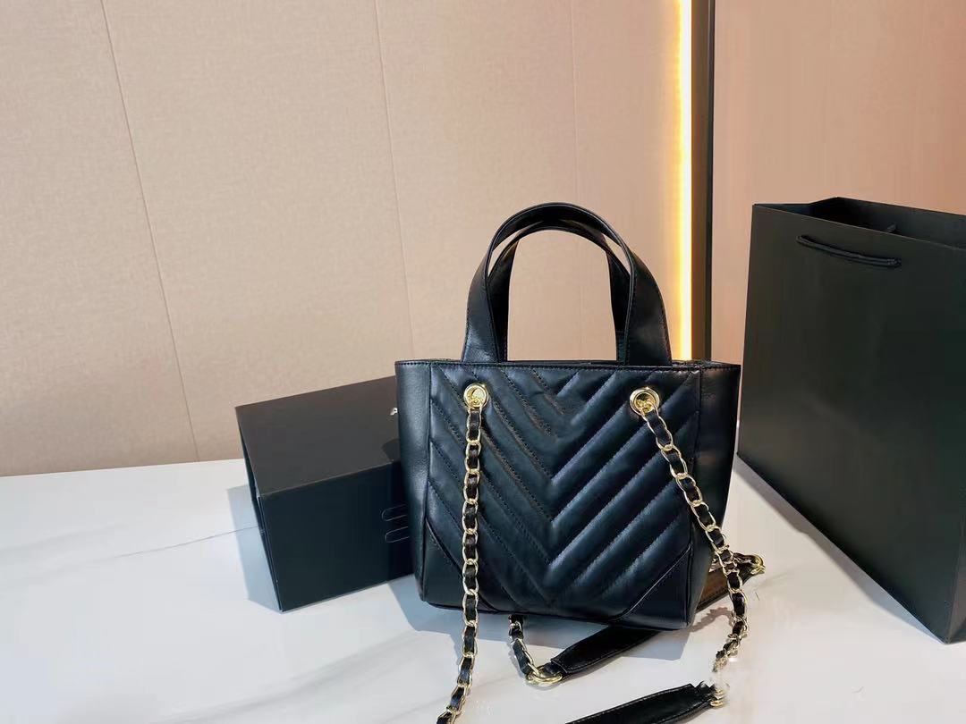 

2021 new fashion bag, stitched geometric pattern, high-quality leather handbag, chain one-shoulder casual all-match bag+High capacity CC