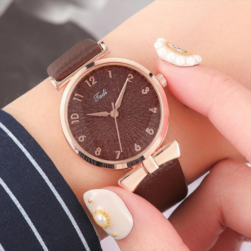 

Wristwatches Ladies Retro Watch Leather Belt Quartz Women Simplicity Casual, 03