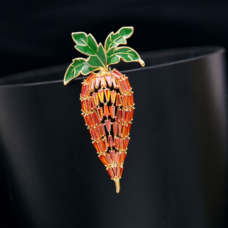 

Korea Fashion Zirconia Carrot Brooches Jewelry Drop Oil Vegetables Bouttoniere Suit Accessories Women Brand Brooch Pin