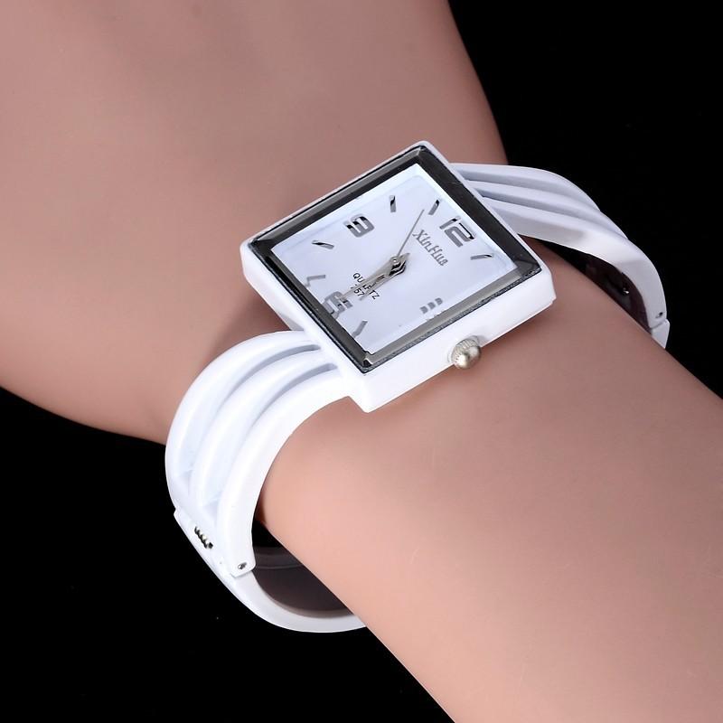 

Wristwatches XINHUA Brand Bracelet Women Watch Unique Elegant Quartz Wristwatch Alloy Fashion Casual Relogio Feminino, Wihte