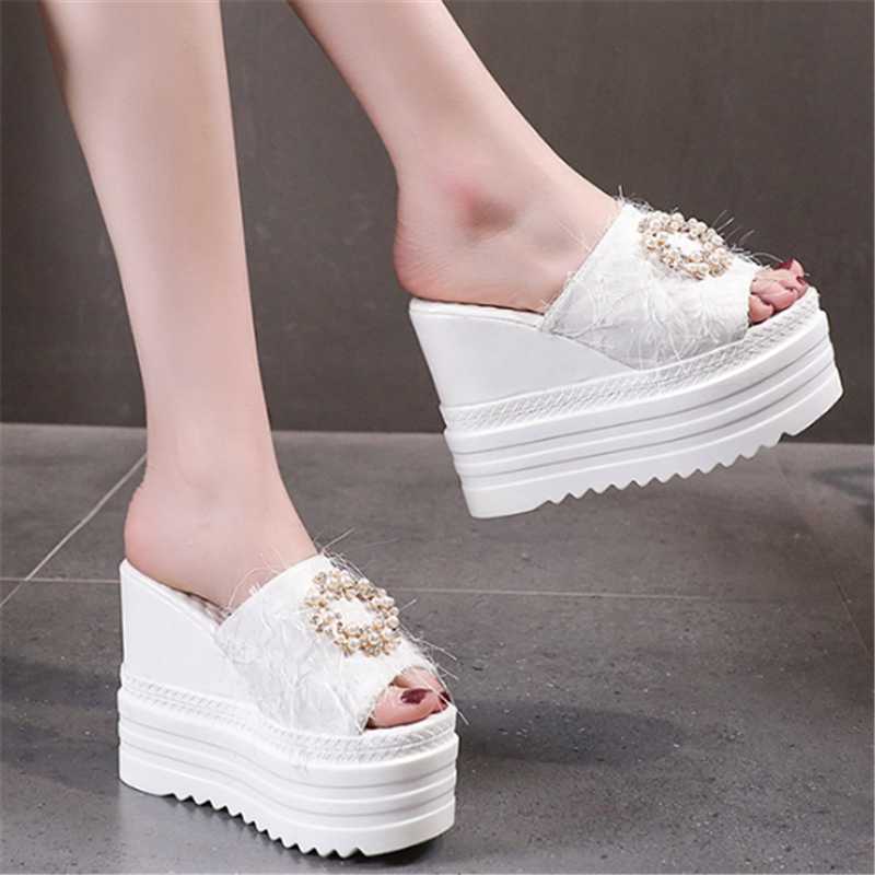 

Woman Beach Pearl Flip Flops 2021 Summer Outside Sandals Slip- Resistant Platform Slippers Thick Bottom Wedge High Heels, Black