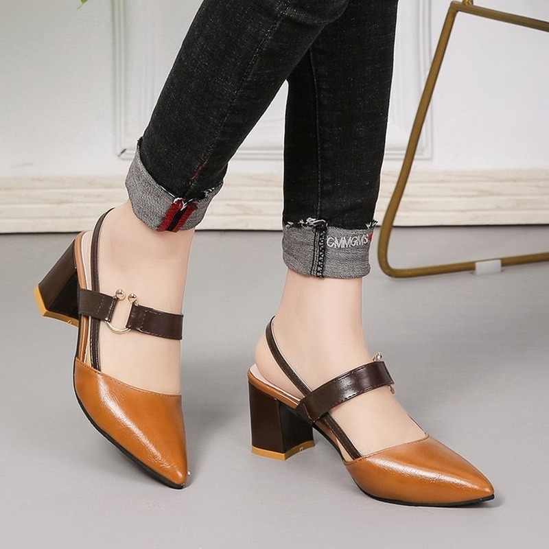 

2020 Sandals Women's Summer New Pointy Chunky Sandals Large Size Women's Fashion Woman Shoes K78, Beige
