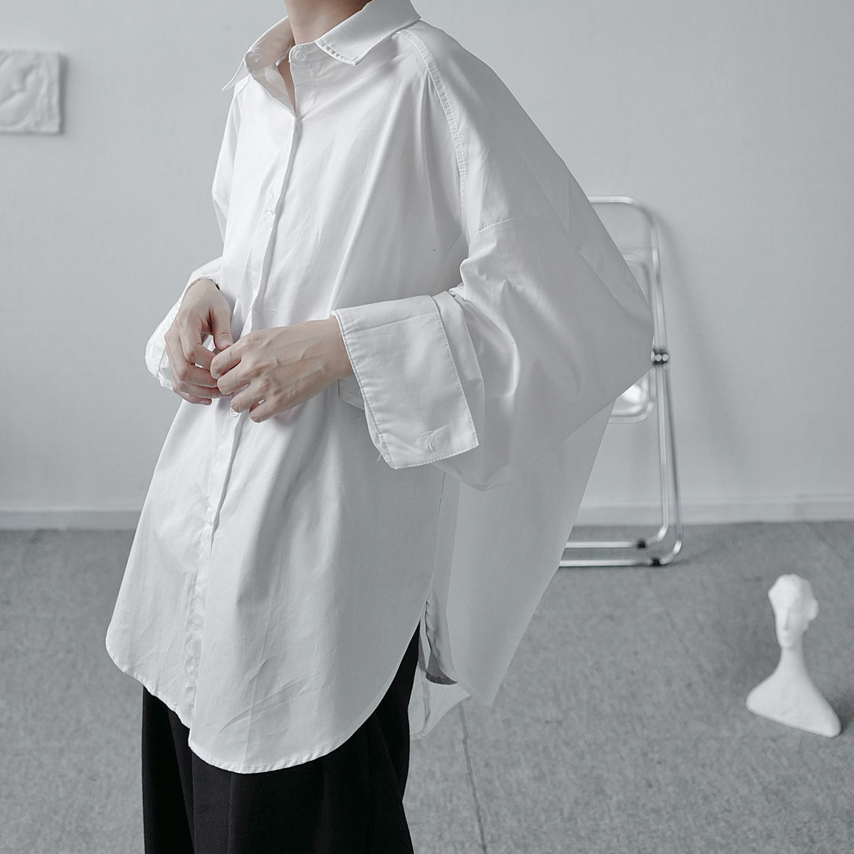 

Men's Casual Shirts Loose Hawaiian French Cuff Mens Shirt Fashion Camisa Masculina Social Clothes Streetwear Black/white Color AZM