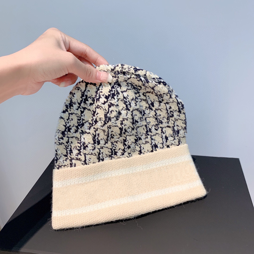 

Luxurys Desingers Beanie Winter Hats Imitation Fashion Warm Knitting Old Flower Cap Cold Protection Warmth INS Popular Hat Woman 3 Color good nice pretty, Box
