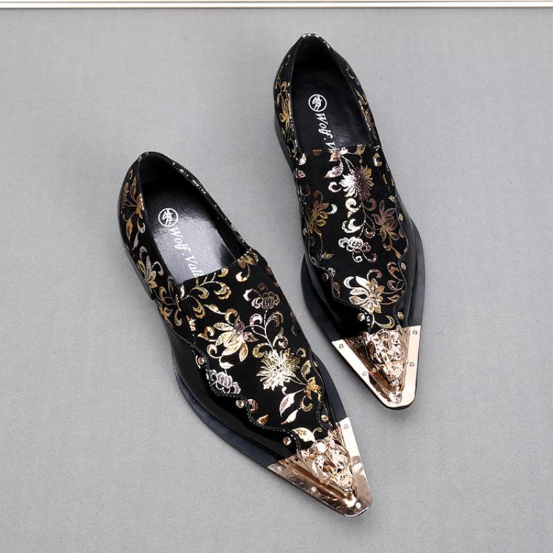 

Dress Shoes McNabney 2022 Men Gold Fretwork Print Black Leather Slip On With Mental Decoration Pointed Toe British Style Casual Shoe, As photo