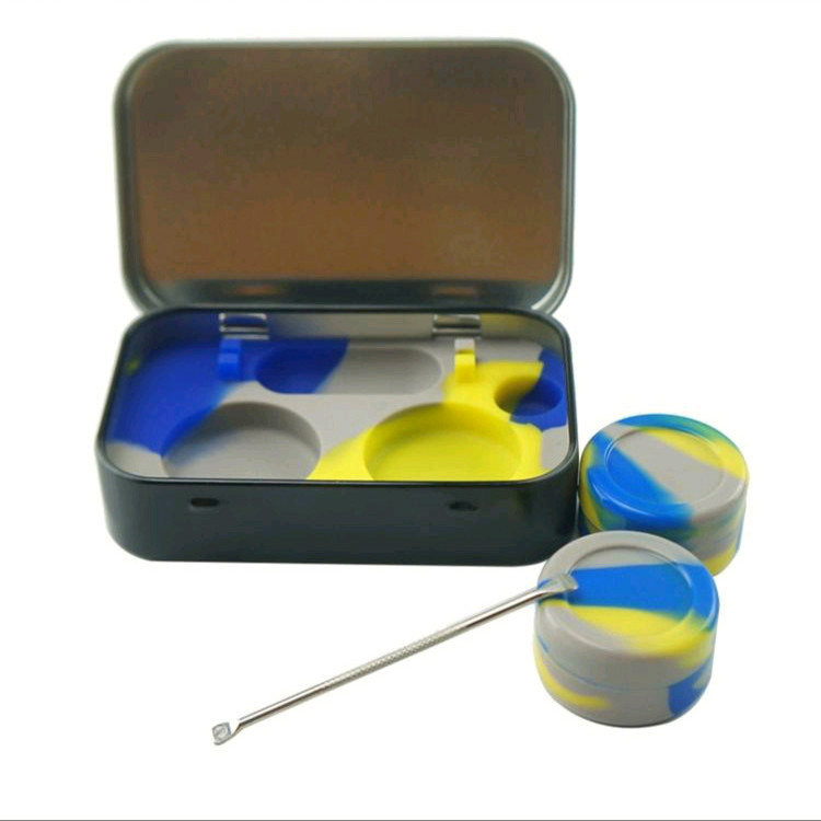 

4 in 1 Tin Silicone Storage smoking Kit Set with 2pcs 3ml Silicon Wax Container Oil Jar Silver Dab Dabber Tool Metal Box Case herb