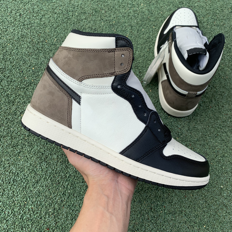

Top A Quality 1S jumpman 1 Basketball Shoes Authentic Athletics X Sneakers Running Shoe Dark Mocha Men Women brown suede Sneakers Outdoor Fashion Trainers with box, #1
