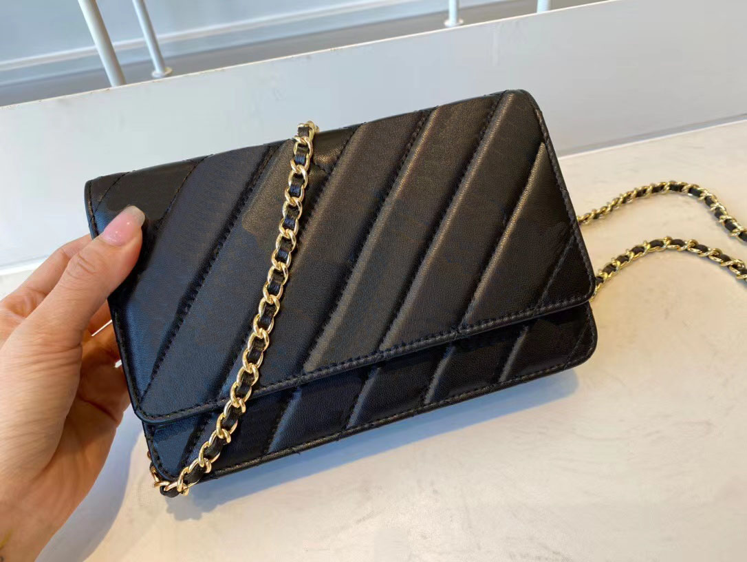 

Fashion Selling Classic Upgraded magnetic hardware womens chain wallets Top Quality Sheepskin Luxurys Designer bag Coin Purse Card Holder With box