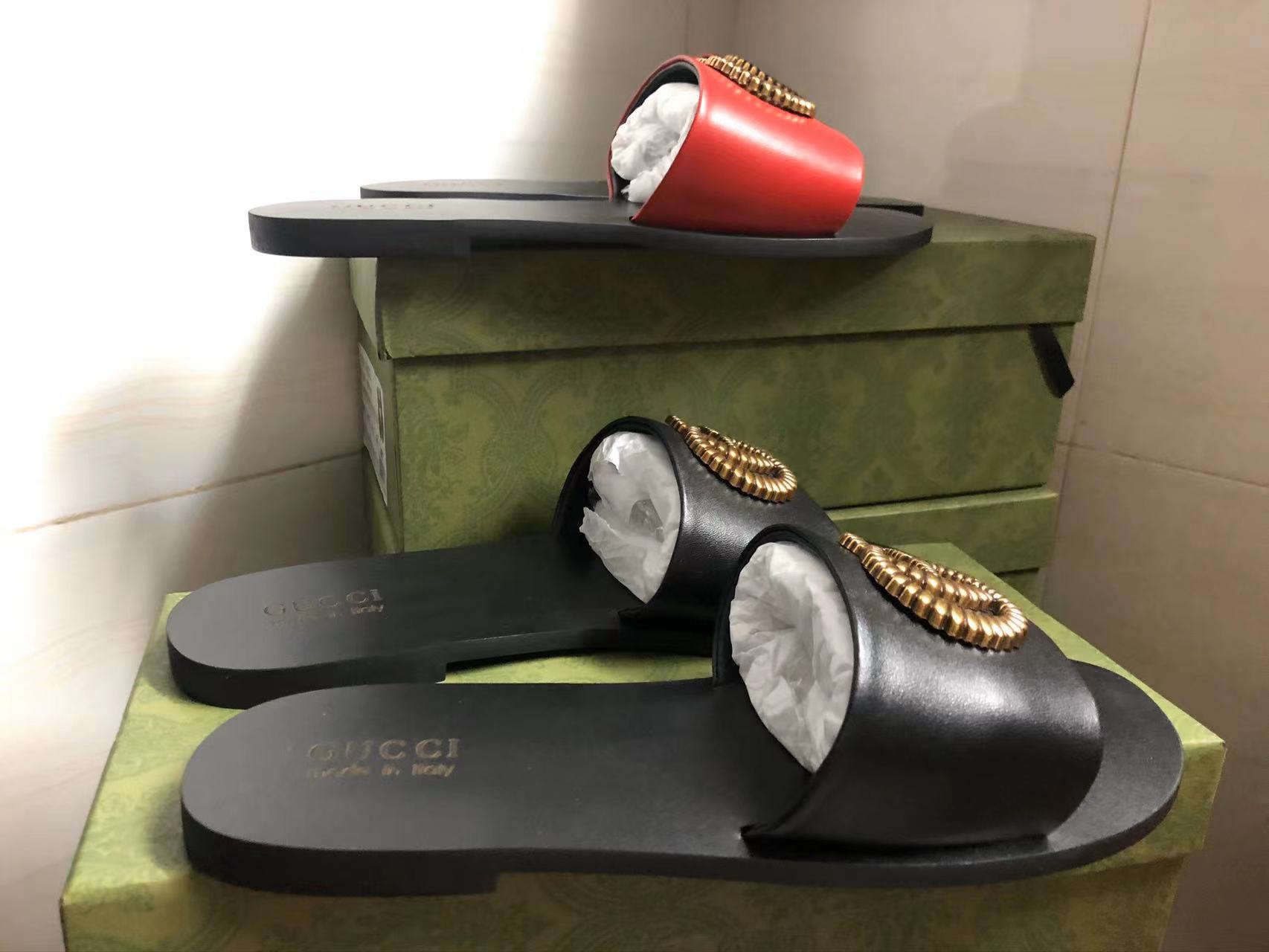 2022 Avec boîte Femme Imprimer Patent Cuir Marque Bom Mule Mule Tendance Sandal Sandale Dame de la Sanphone Toile Lettre Semelle de concepteur en