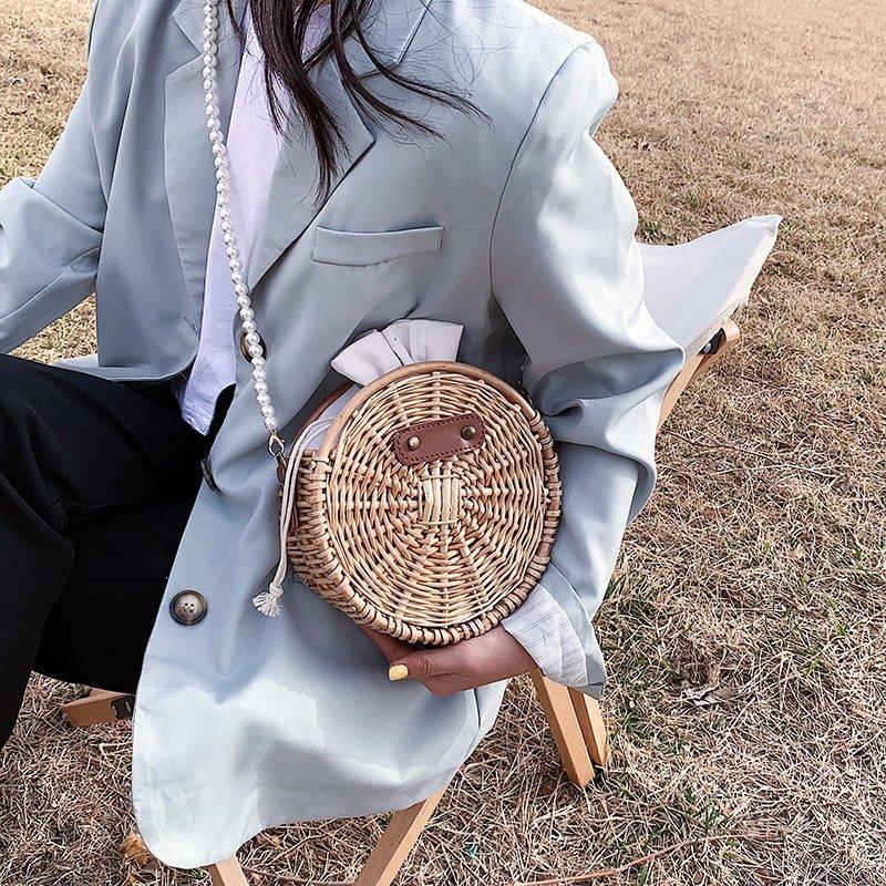 

Cross Body Small Mini Beach Crossbody Messenger For Women 2021 Ladies Fashion Handbags Simple Shoulder Bags Pearl Belt Designe, Round