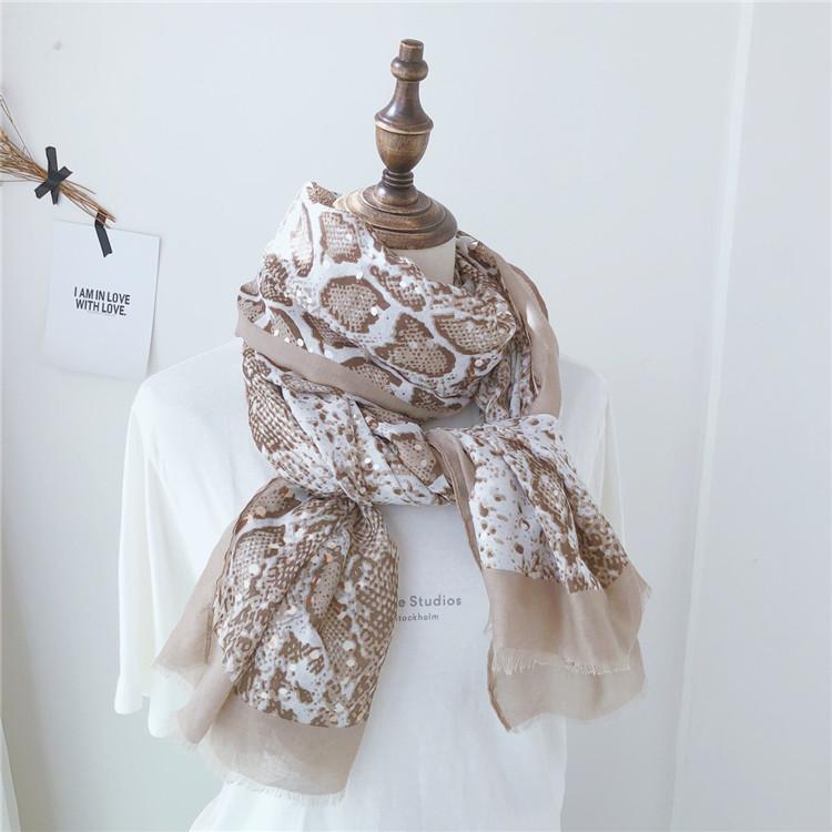 

Scarves 2021 Luxury Women Scarf Snake Skin Printed Pashmina Crystal Lady Bufanda Soft Head