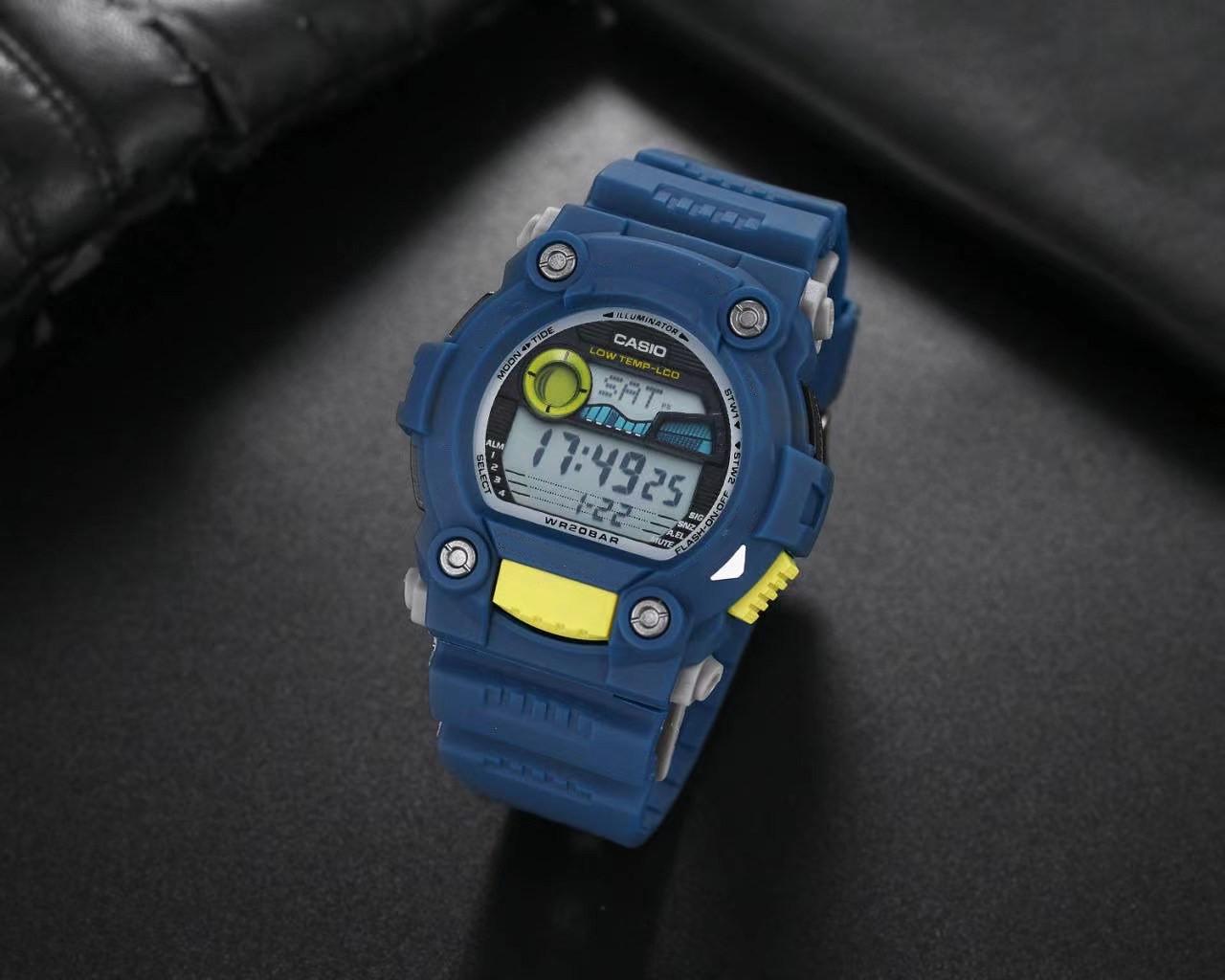 

7900 Sports Men's Quartz Watch DZ7333 Waterproof and Shockproof World Time High Quality Automatic Hand Raise Lamp(6 Colours), Slivery;brown