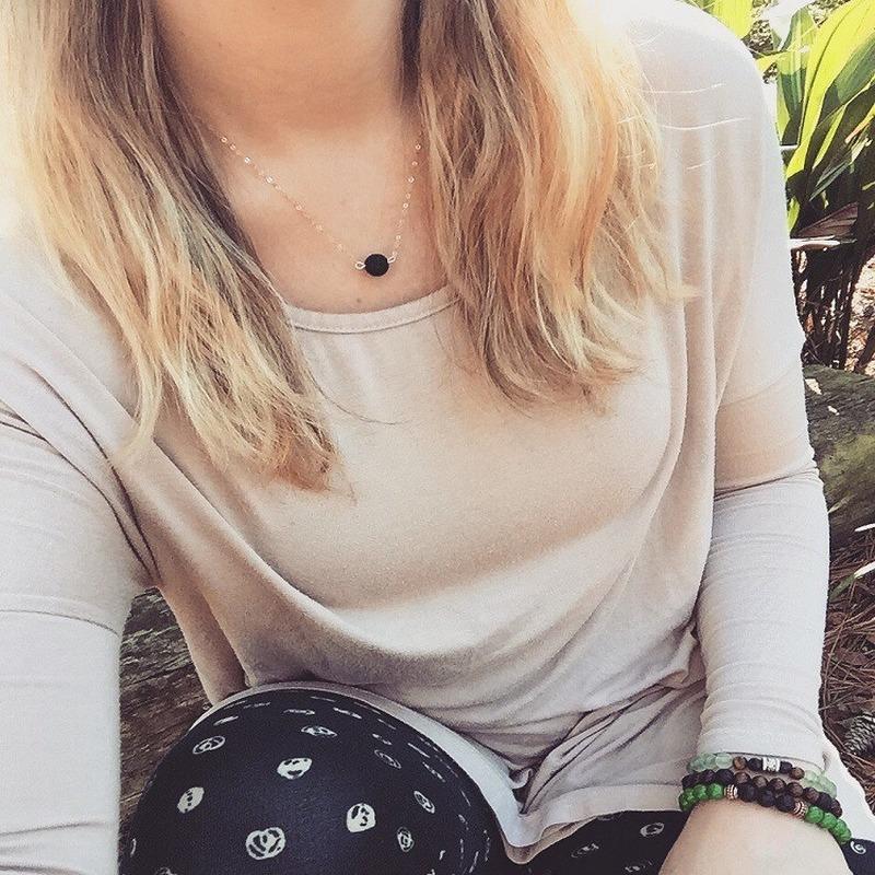 

Pendant Necklaces Europe And The United States Chain Bracelet With Ms Clavicle Ins Cold Wind Contracted Geometric Ball Necklace