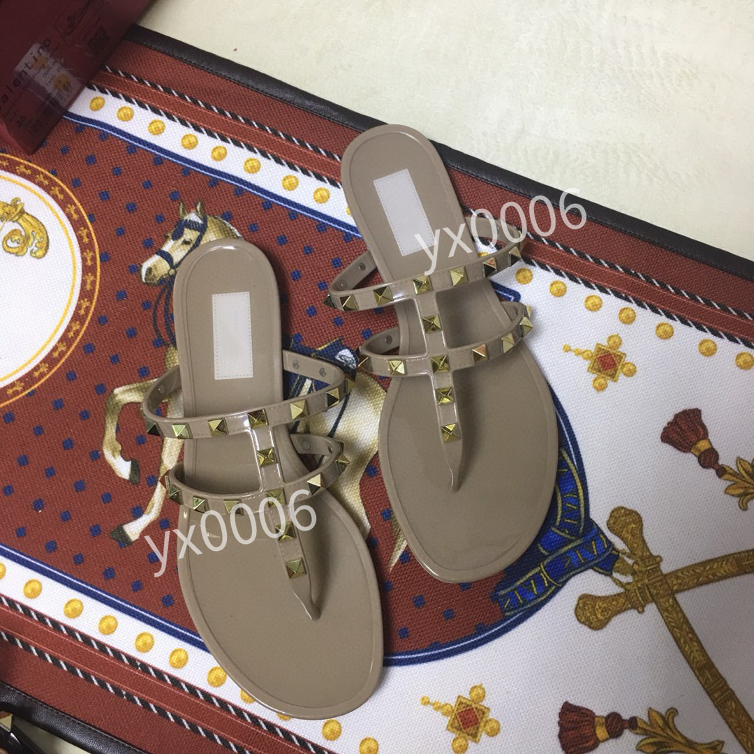 

2022 Men Women Platform Shoes Sparkling Diamond Spikes High Top Mid Black Red White Designer Bottom Sneakers Genuine Leather Trendy Casual Shoes jm210128, Choose the color