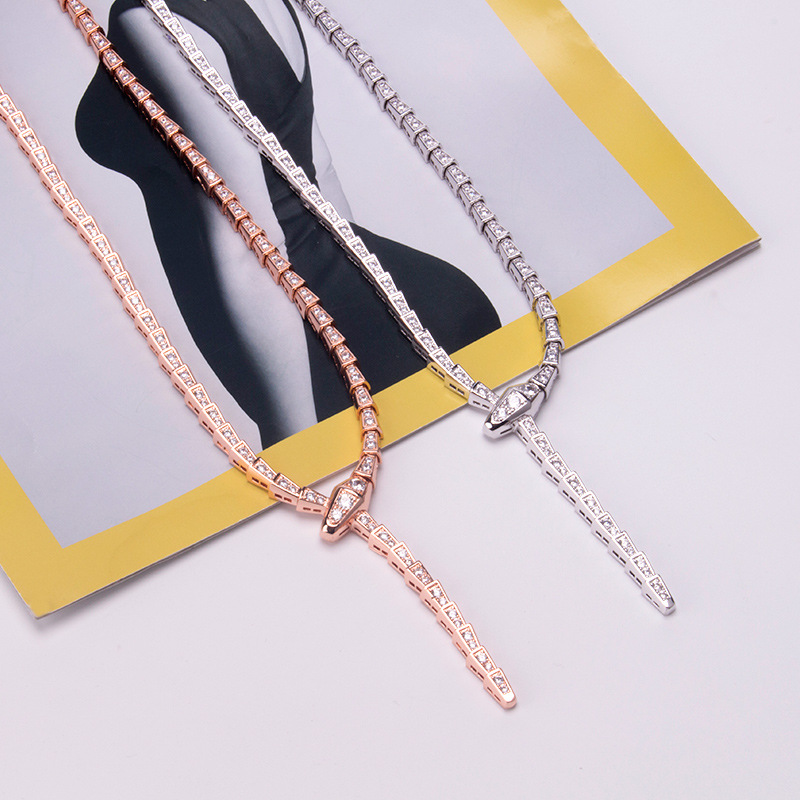 Nouveau Arriver Fashion de luxe Lady Ladon Full Diamond Snake Serpenti 18K plaqué or Snakelike Colliers étroits Chaokers 2 Couleur