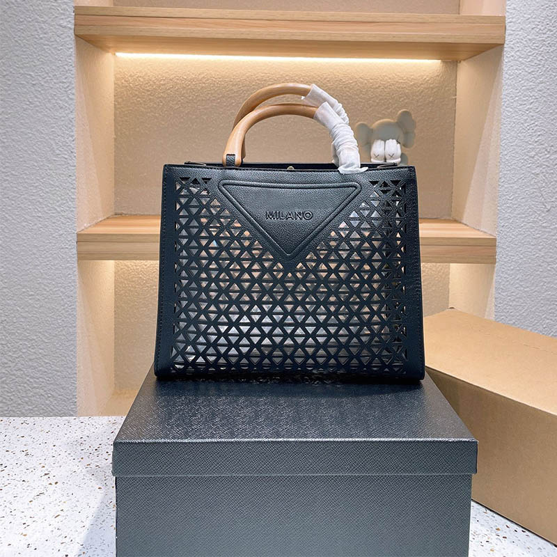 

Newest Women Luxurys Fashion Designer Totes Bag Bamboo Handbag Summer Beach Travel Holiday Shoulder Handbags Wallet, Colour 1