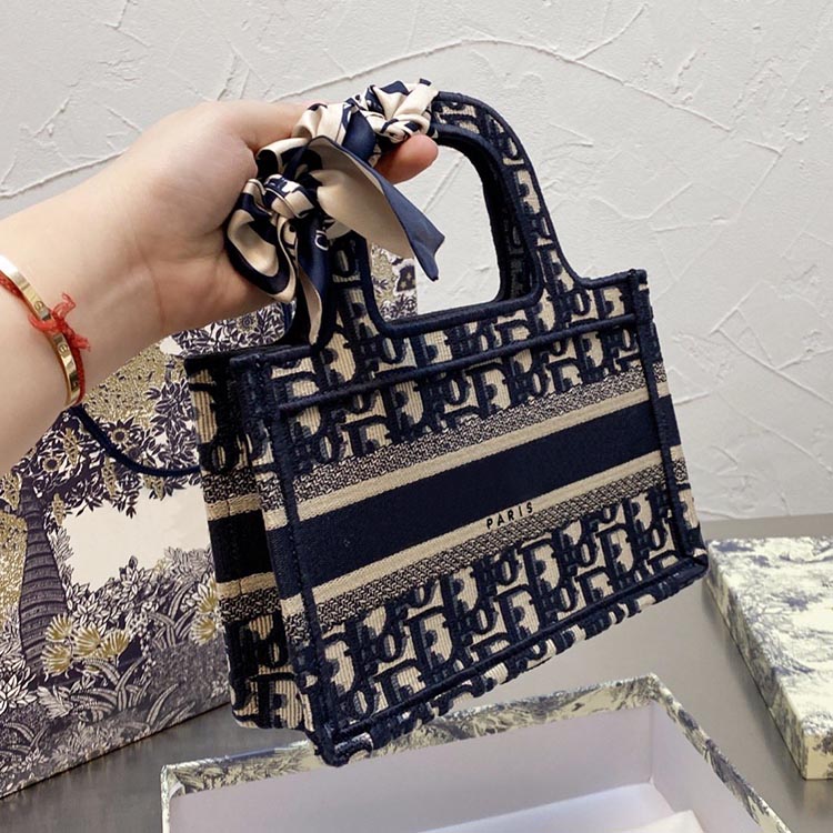 

Brand Embroidery handbag Girls small shopping bag Designer Letter handbags MINI tote size 21cm with Ribbons, Pink stripe