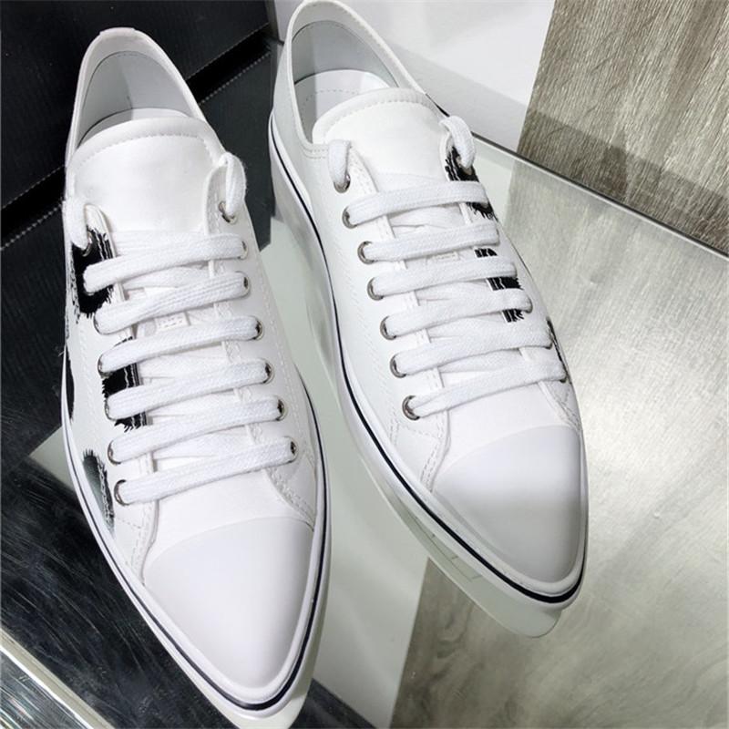 

Sandals Fashionable Casual Canvas Shoes Pointed Lace-up Low Top Flat Sportswear Luxury Designer Printing Size 35-40, Black