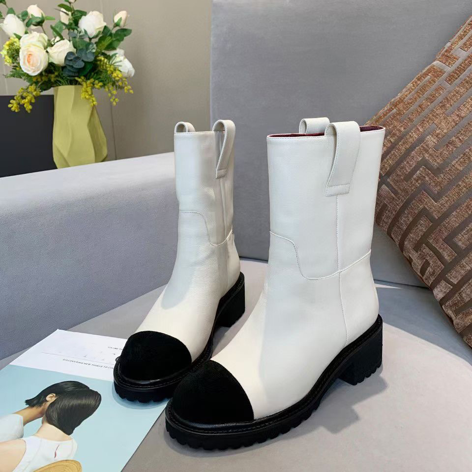 

Black and white chunky platform boots leather lace-up shoes leisurewarm combat boot chains buckle low heel Martin booties ankle Casual shoes