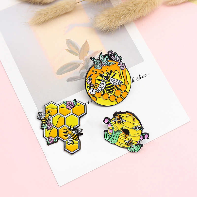 

Lovely and hardworking bee team brings you sweet fashion drop oil brooch jewelry