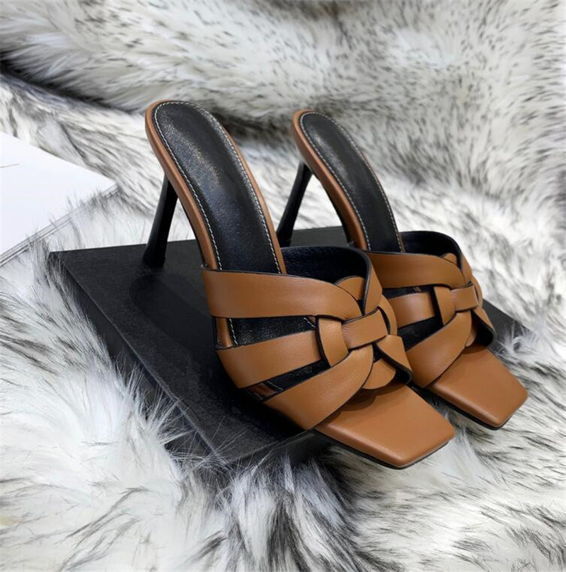 

Fashion Women's Casual sandals base Beach slippers good quality Leather high heel shoes female flip flops comfortable rivet open toed Sandal LETTER-SL52516