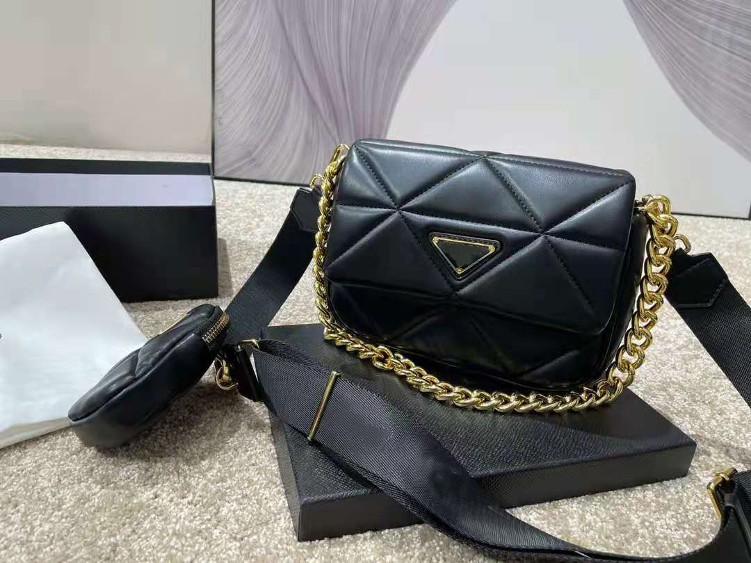 

2021 ladies fashion trend shoulder bag skin-friendly texture classic design three-in-one box