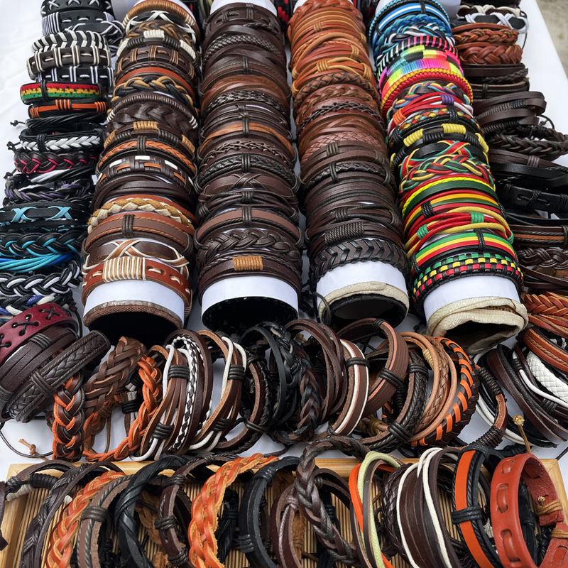 

30PCS/Lot Wholesale Bulk Random Men's Women's Leather Bracelets Femme Pulseras Bileklik Couple Bracelet Men Jewelry WP8 220713