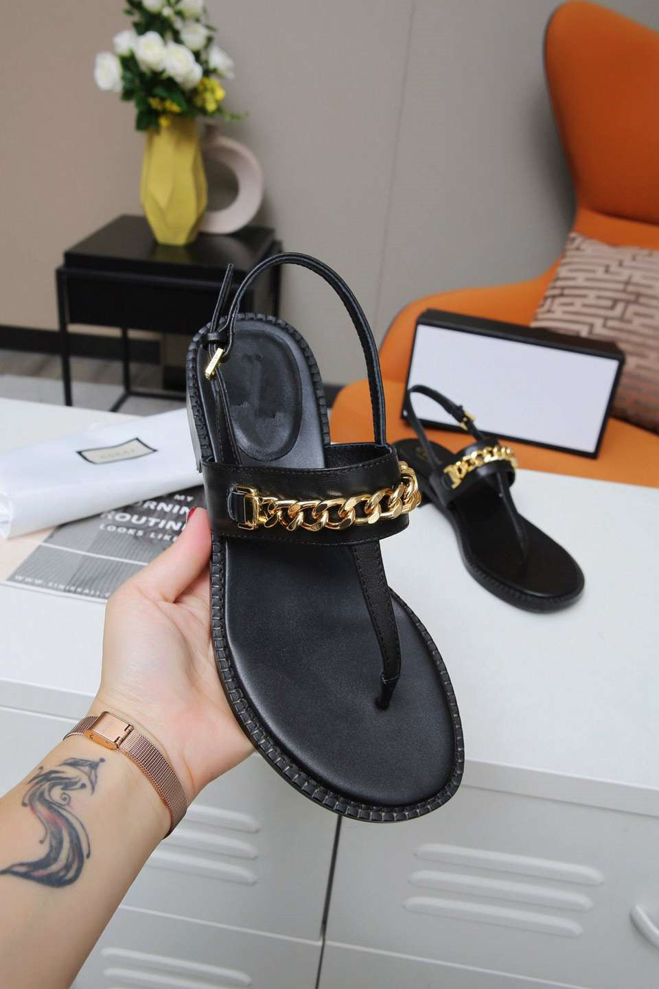 

Female sandals Flats designer creates high quality summer beach Casual sandals are available in a variety of colors 12ndz, Black