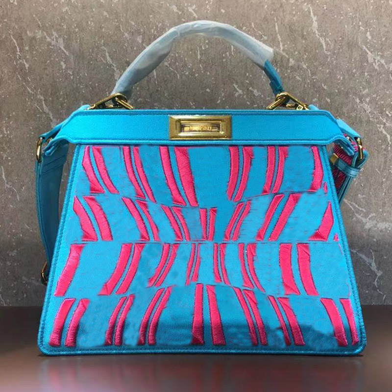 

Tote Bag Shoulder Bags Plain Embroidery Versatitle Women Shopping Handbag Lager Capacity Fashion Letter Luminous Material Totes Handbags, Black