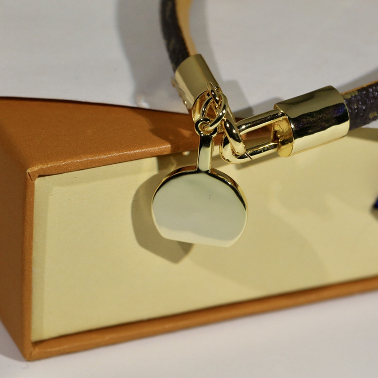 

Unique Design Leather Bracelets Retro Flower Bracelet Fashion Trend Bracelet High Quality Stainless Steel Bracelet Jewelry Supply