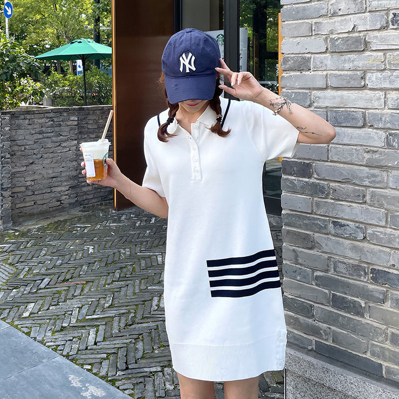 

2021 spring and summer new side hem four bar stripe ice hemp knitted polo collar five button long skirt, White