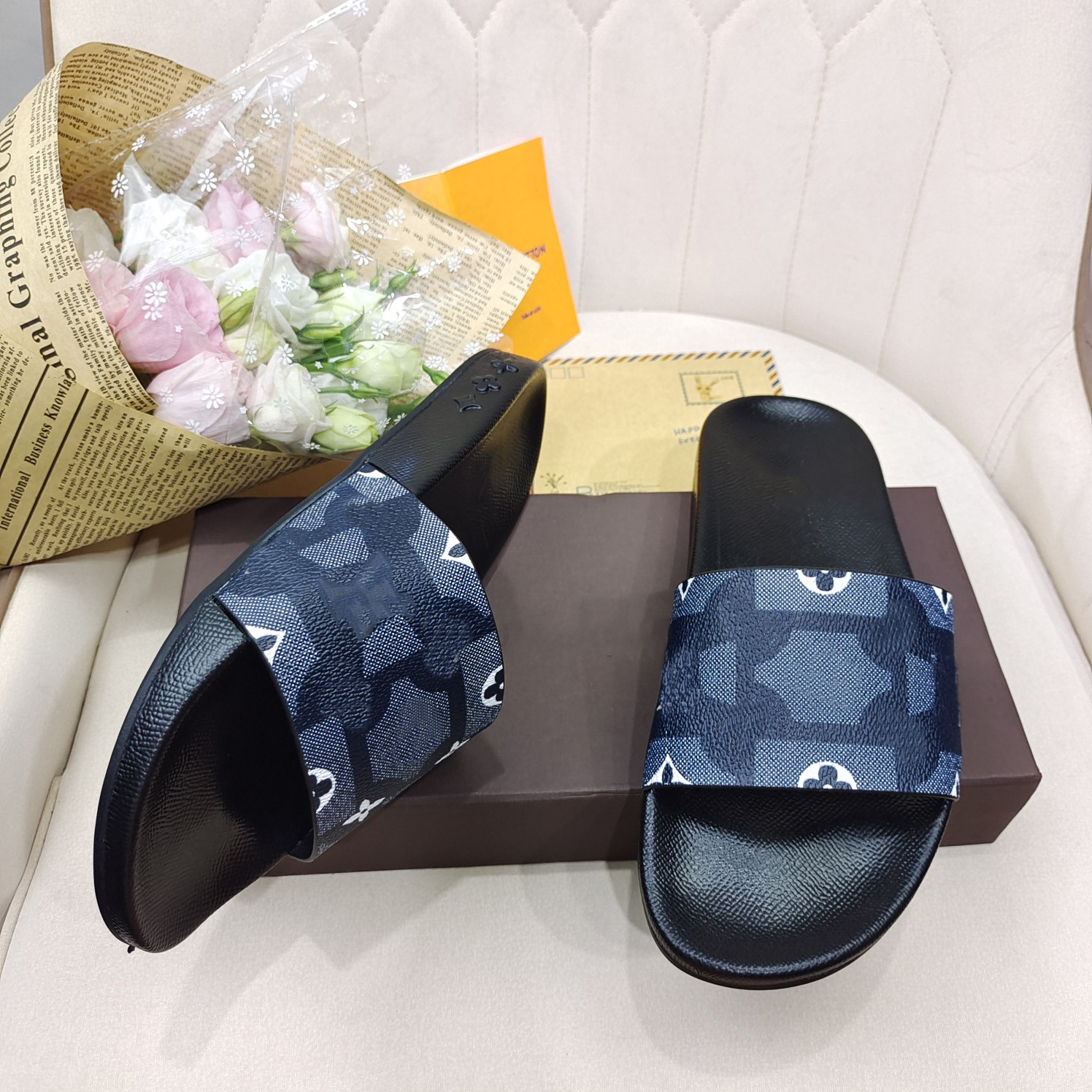 

2021 Women's Slippers Rubber Slipperss Men's Blooms Canvas Sandals Flat Men Women Floral Animal Star Shoes Flip-Flops