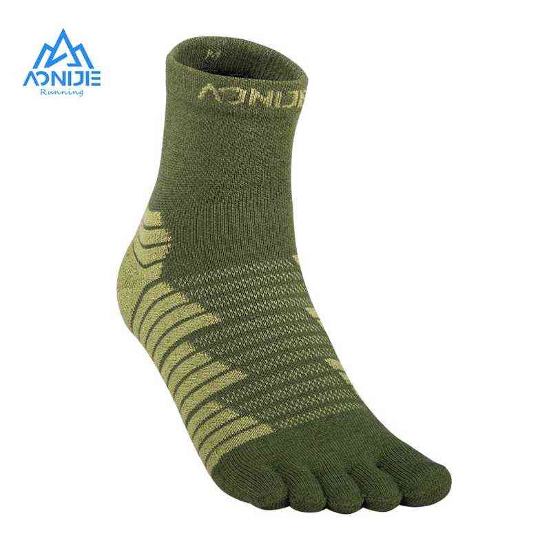 

1 pairs AONIJIE 1 Pair Five Toes Sports Socks Middle Tube Warm Thickened Sock Breathable For Camping Hiking Running Marathon E4819 Y1209, Army green l size