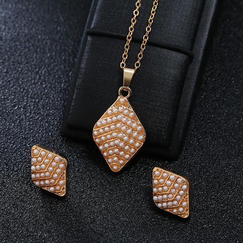 

Earrings & Necklace Classic Geometric Pearl Beading Jewelry Sets For Women Vintage Party Stud And Pendant Gifts, Silver