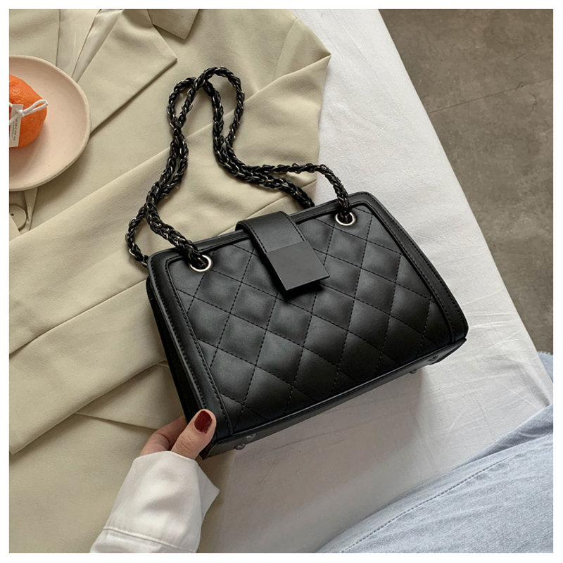 

HBP Winter texture leather designer shoulder bags Trendy fashion underarm bag Lingge embroidery thread High-quality Luxury lady chain bag multiple colour, Freight make up the difference (not for